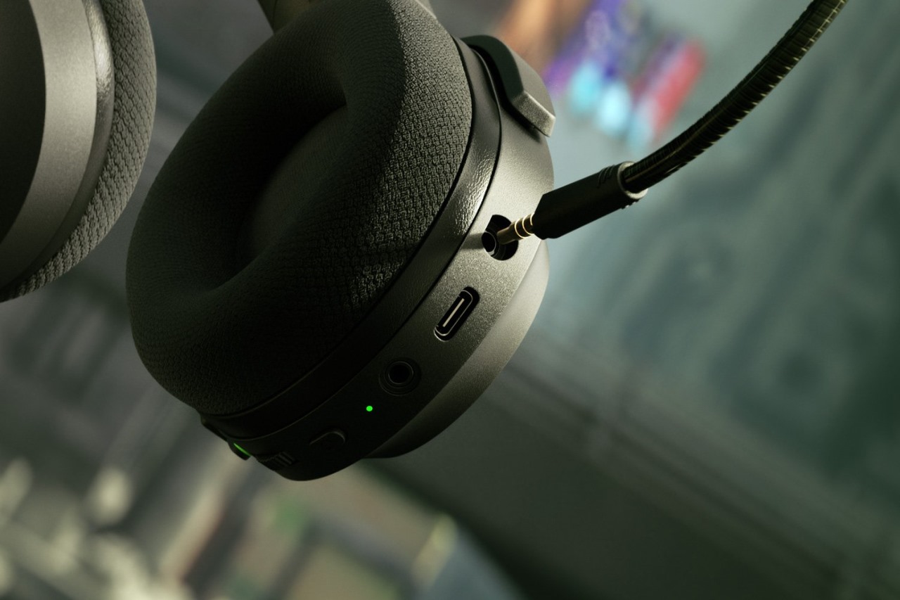 RAZER BARRACUDA x 2022 WIRELESS MULTI-PLATFORM