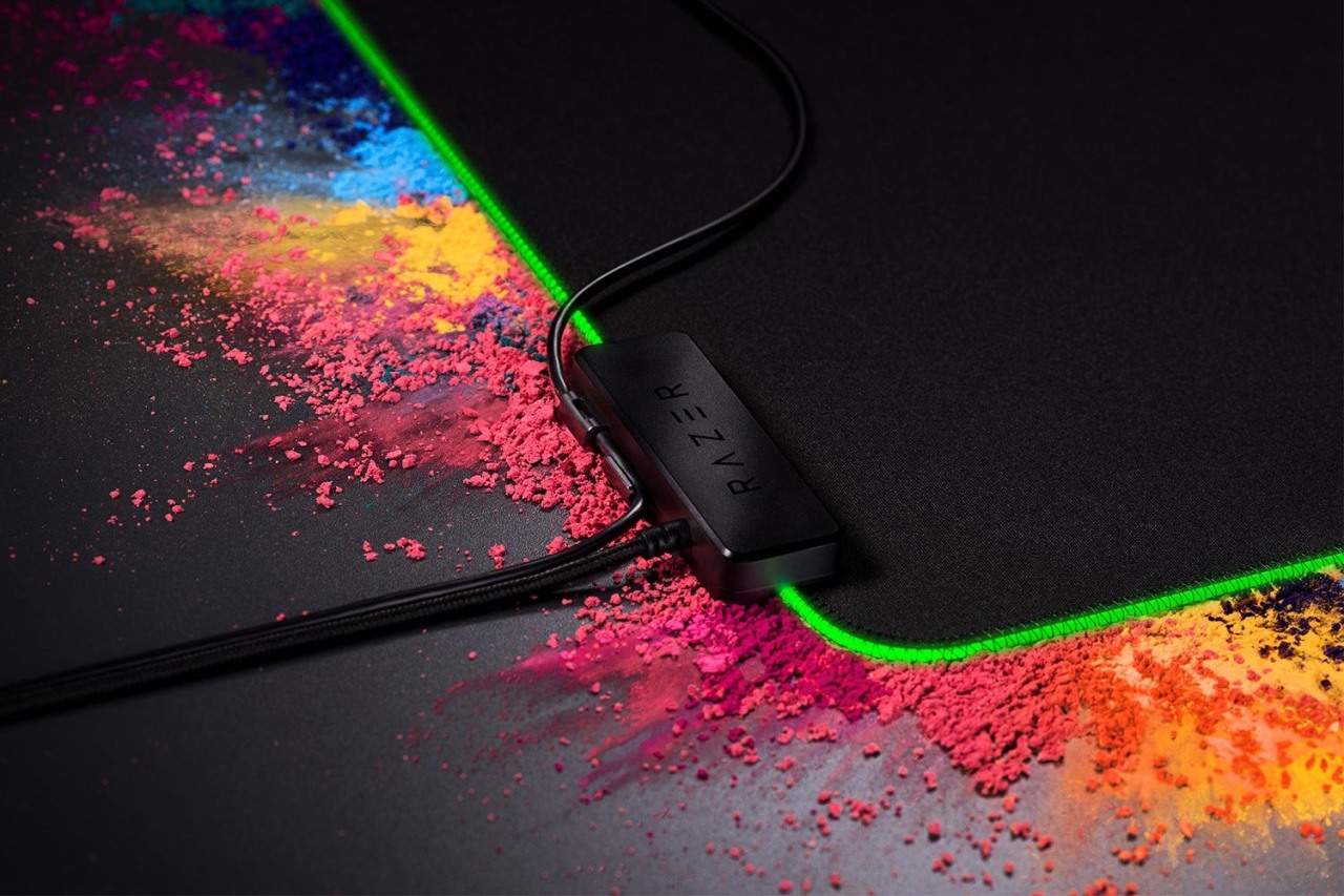 Razer Goliathus Extended Chroma - Black Gaming Mouse Pad